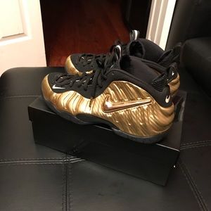 Nike Foamposite men's tennis shoes